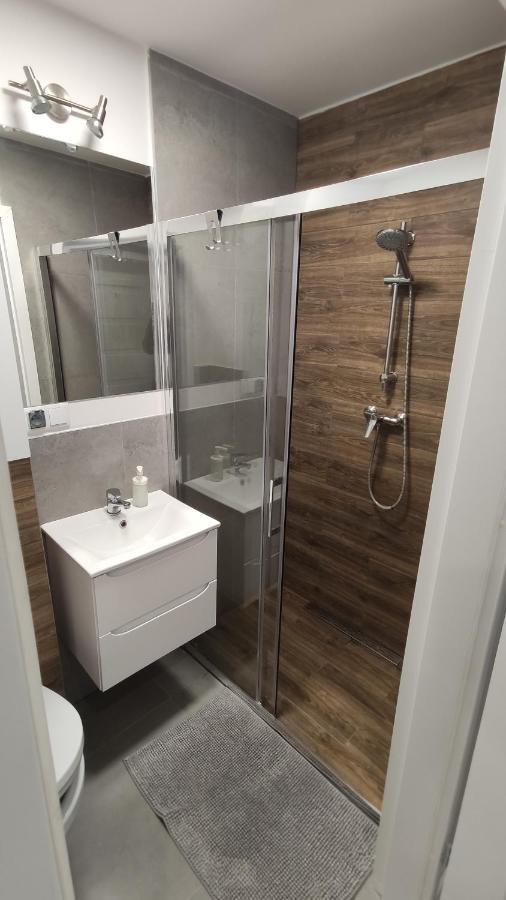 Rivier Room Apartaments 2 กดัญสก์ ภายนอก รูปภาพ